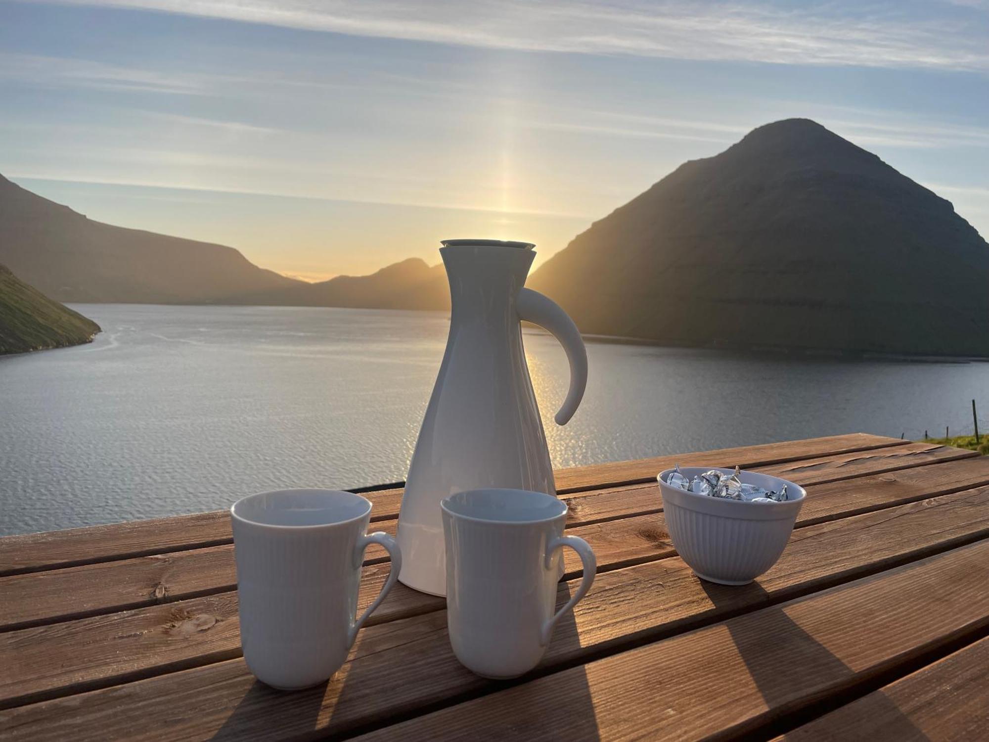 Unique Sea & Landscape View And Spacious Apartment Klaksvík エクステリア 写真