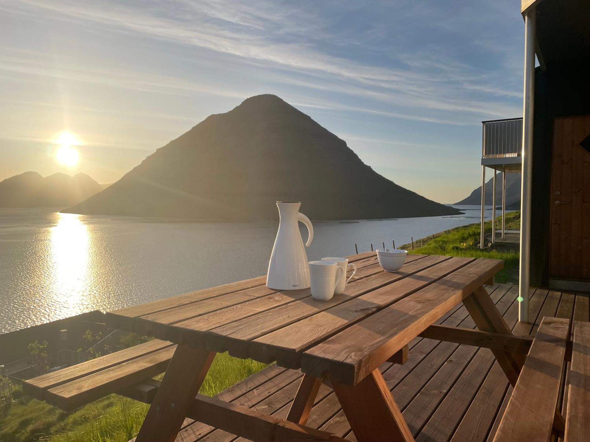 Unique Sea & Landscape View And Spacious Apartment Klaksvík エクステリア 写真
