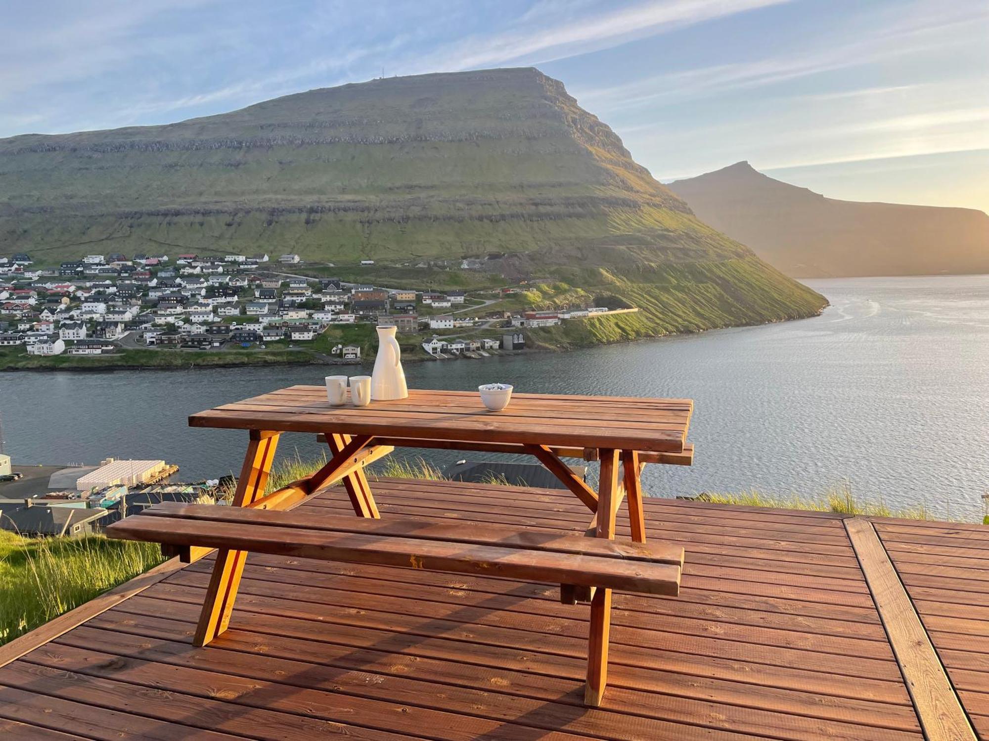 Unique Sea & Landscape View And Spacious Apartment Klaksvík エクステリア 写真