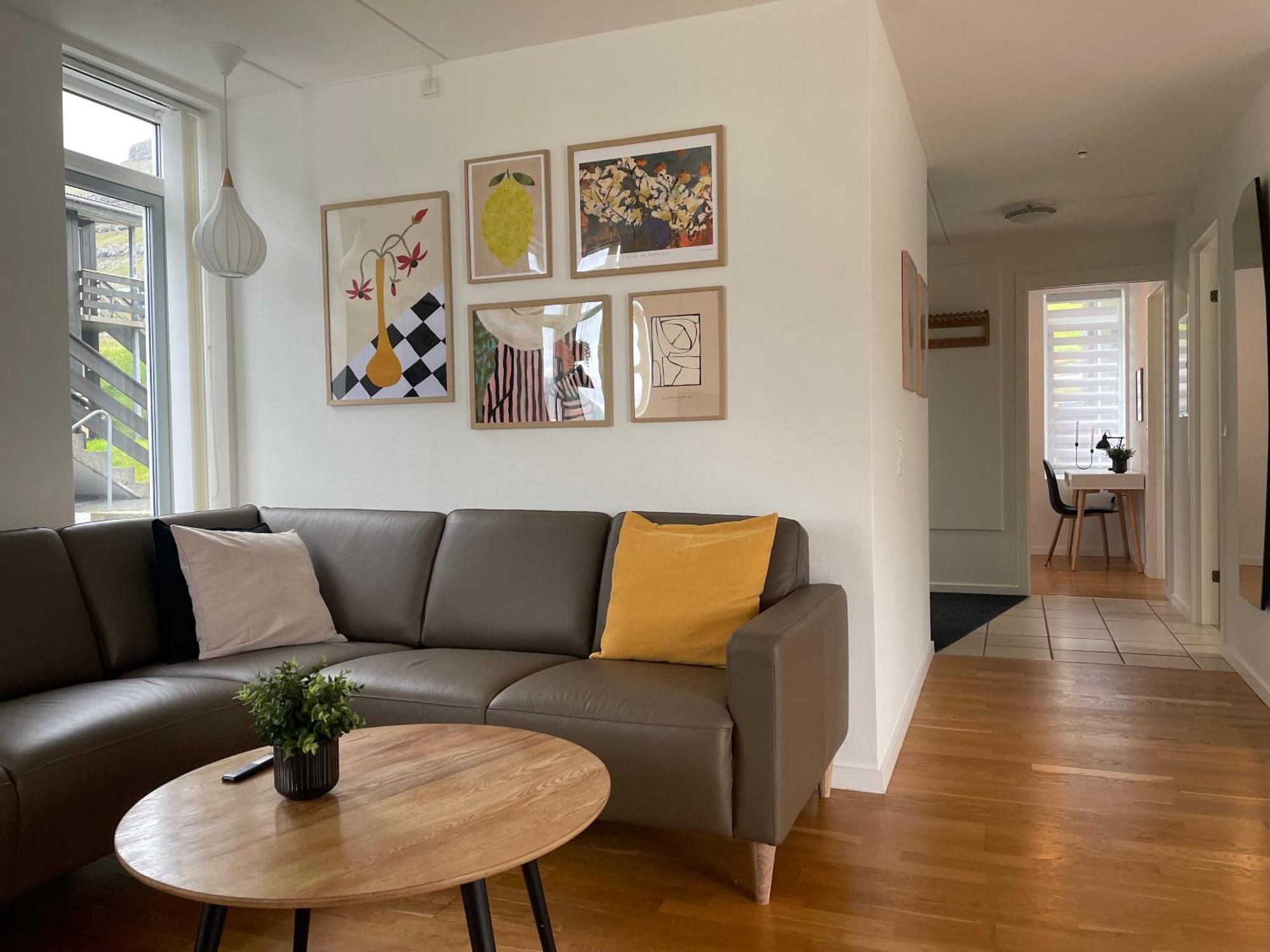 Unique Sea & Landscape View And Spacious Apartment Klaksvík エクステリア 写真