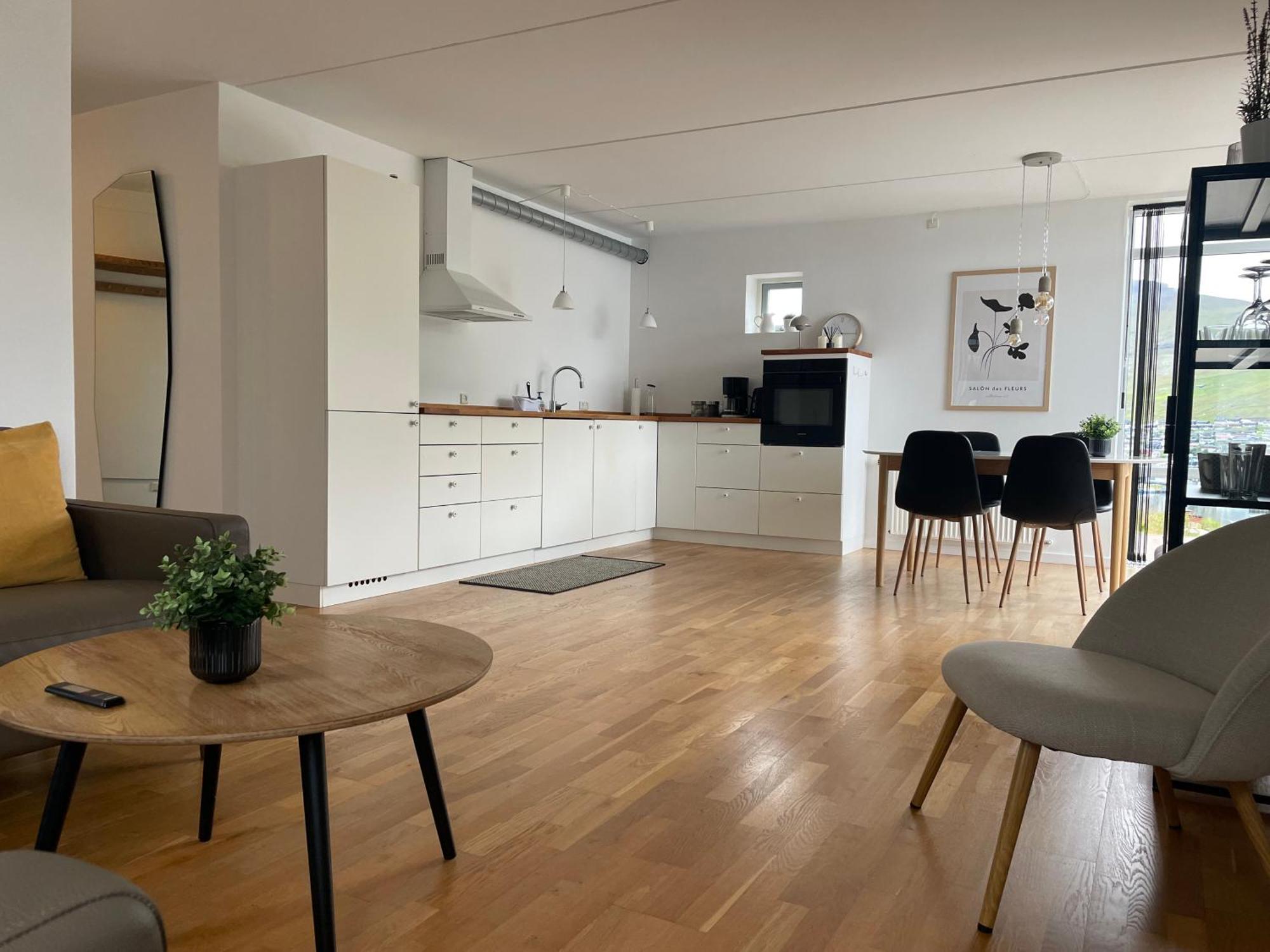 Unique Sea & Landscape View And Spacious Apartment Klaksvík エクステリア 写真